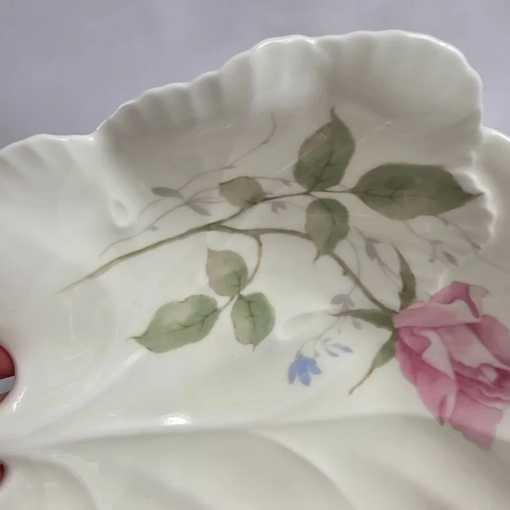Mikasa April Rose 7 Inch Leaf Shaped Dish White with Pink Roses & Green Leaves